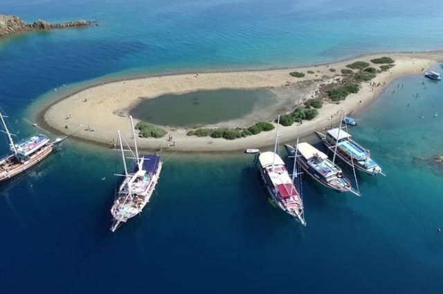 GÖCEK 'den Tam gün 12 Adalar Tekne turu ve Yuvarlakçay 