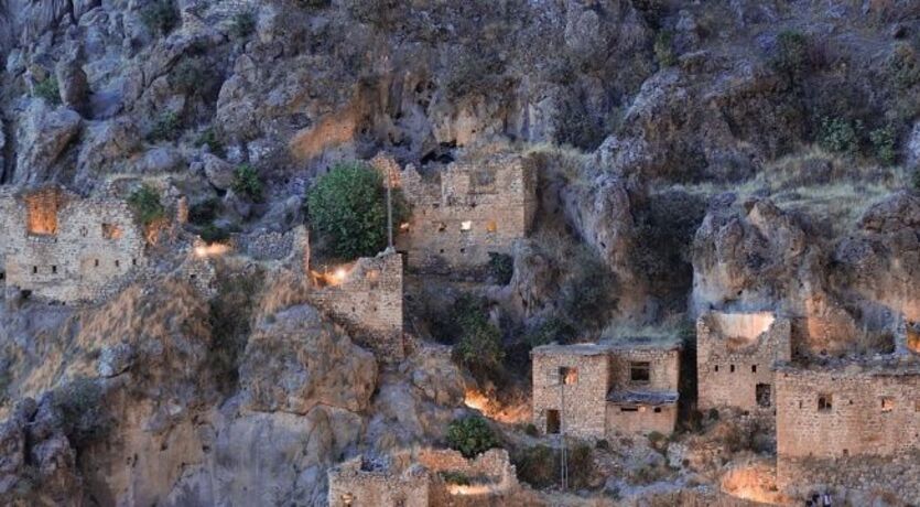 Vanadokya - Hakkari - Yüksekova - Cizre - Çukurca - Mardin 