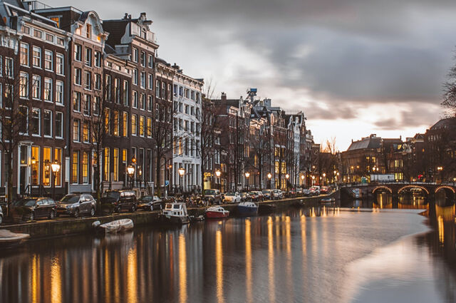 Amsterdam - Brüksel - Paris