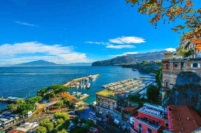 Amalfi Kıyıları - Sorento - Positano - Capri Adası - Napoli - Roma ( 4 gece konaklama ) 
