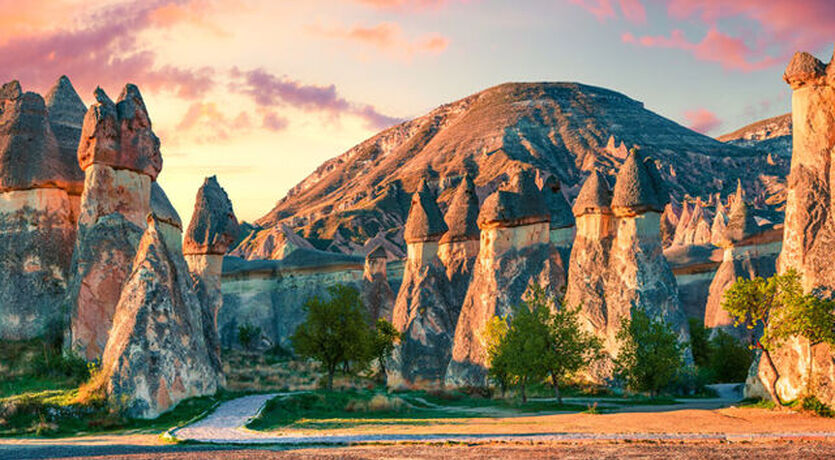 Test  Tur: Kapadokya'yı Kuşadası Tours ile Keşfet!