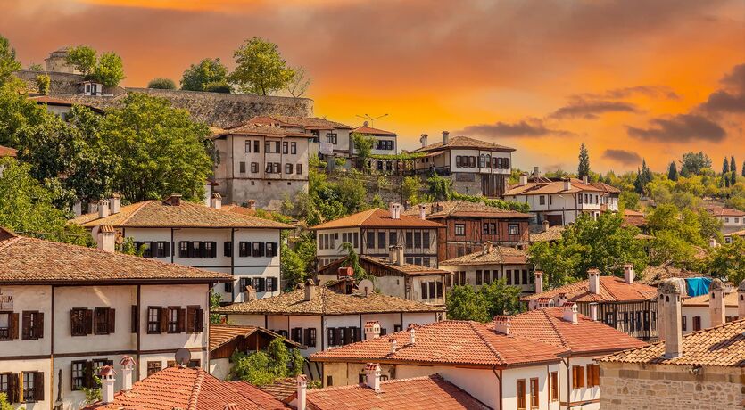 Safranbolu - Amasra - Yedigöller ile Batı Karadeniz ( 1 gece konaklamalı )