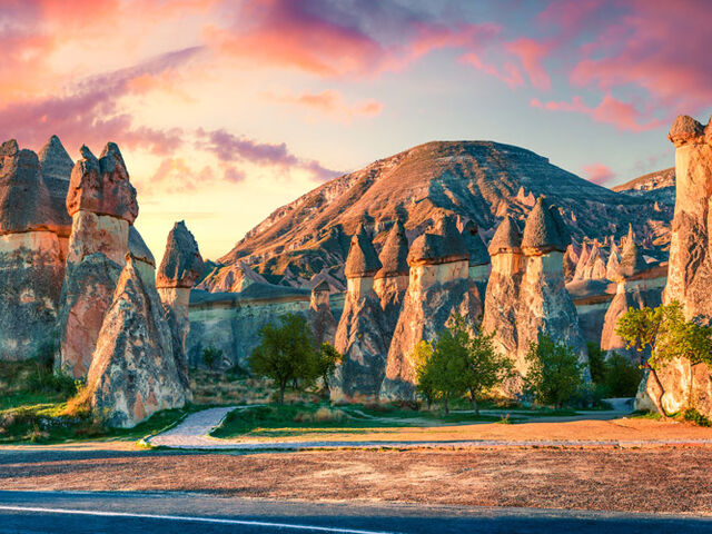 Test  Tur: Kapadokya'yı Kuşadası Tours ile Keşfet!